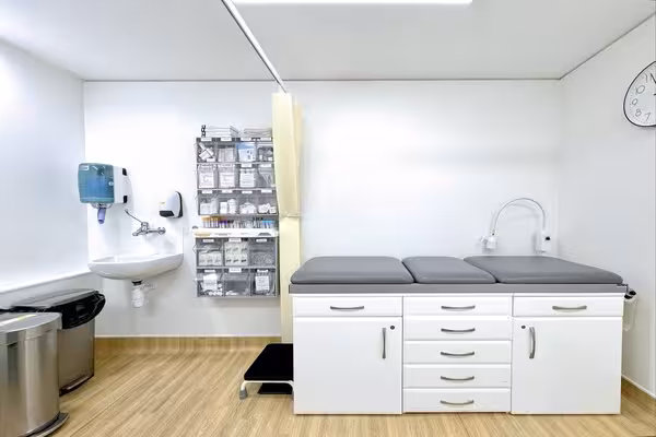Liverpool street clinic room 4